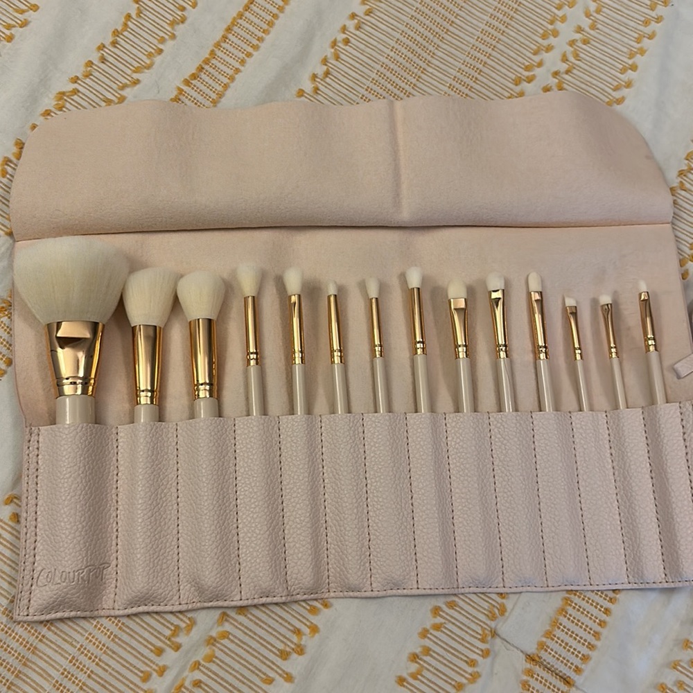 ColourPop Ultimate Brush Roll
